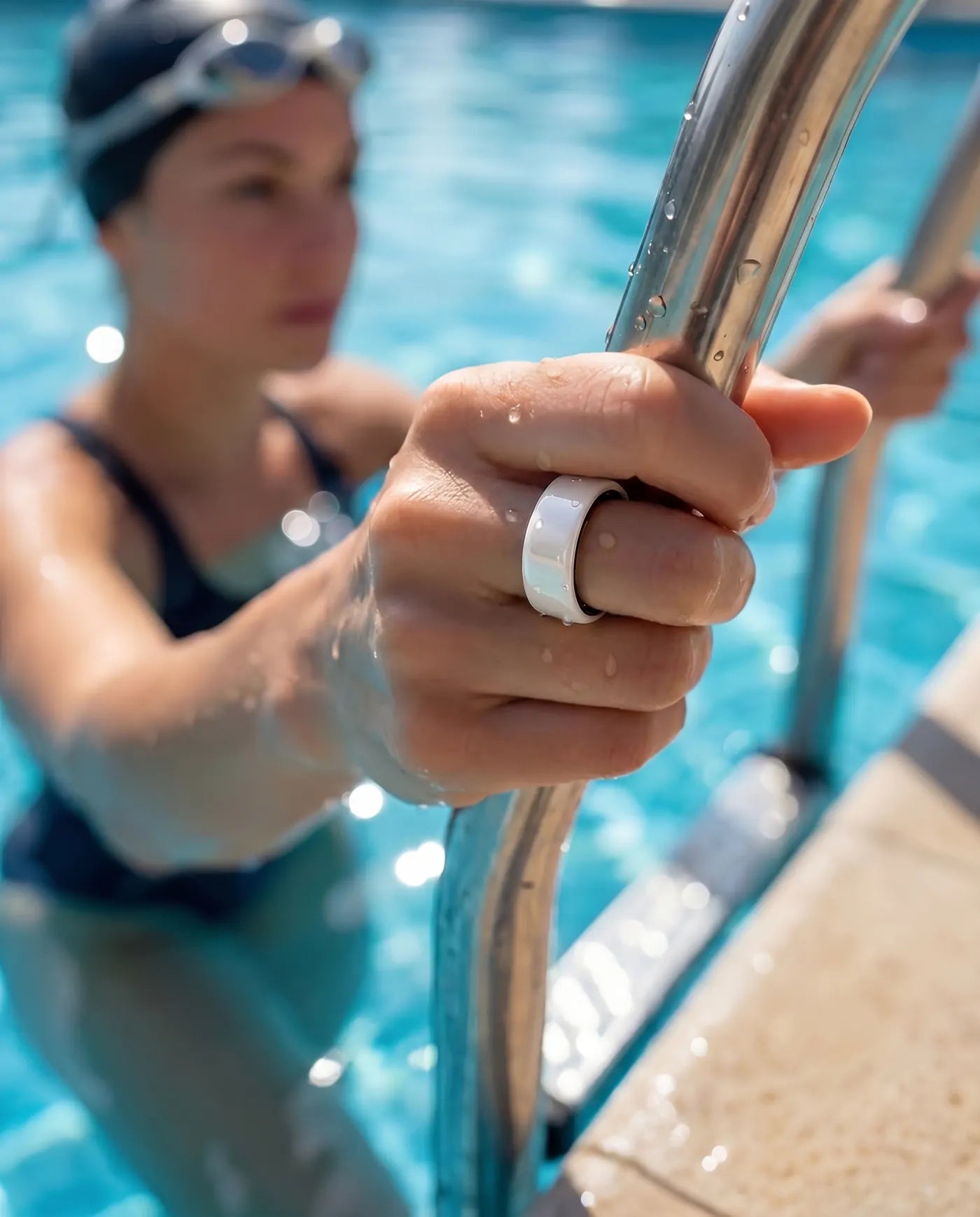 Suna Ring in Ceramic White, product photo 17